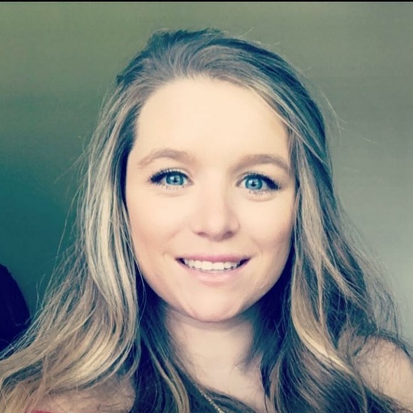 Meet your Posher, Taylor - Picture 1 of 1